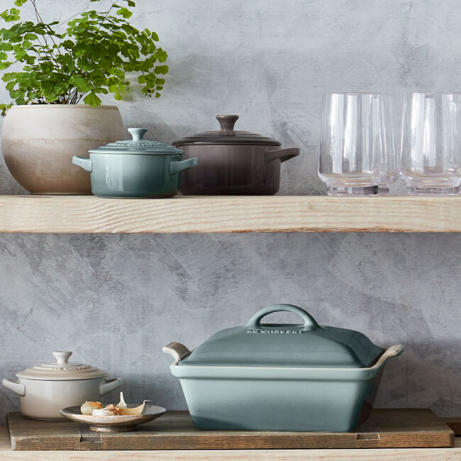 https://www.lecreuset.com/dw/image/v2/BDRT_PRD/on/demandware.static/-/Sites-le-creuset-master/default/dwd8d375e4/images/cat_casseroles_baking_dishes/hert_sq_cass_sea_salt_g1.jpg?sw=650&sh=650&sm=fit