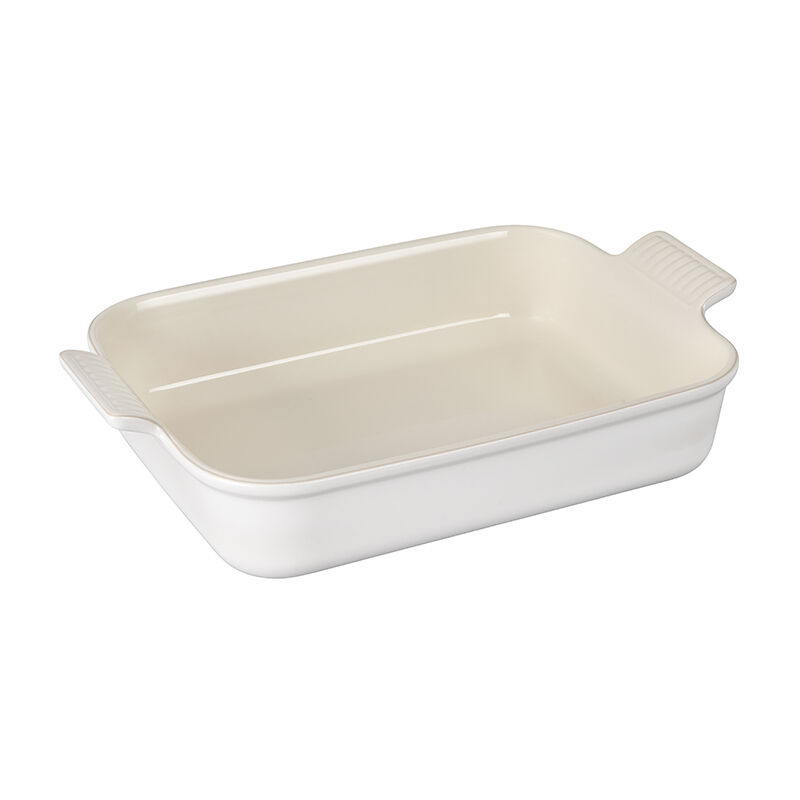 le creuset oven dish with lid