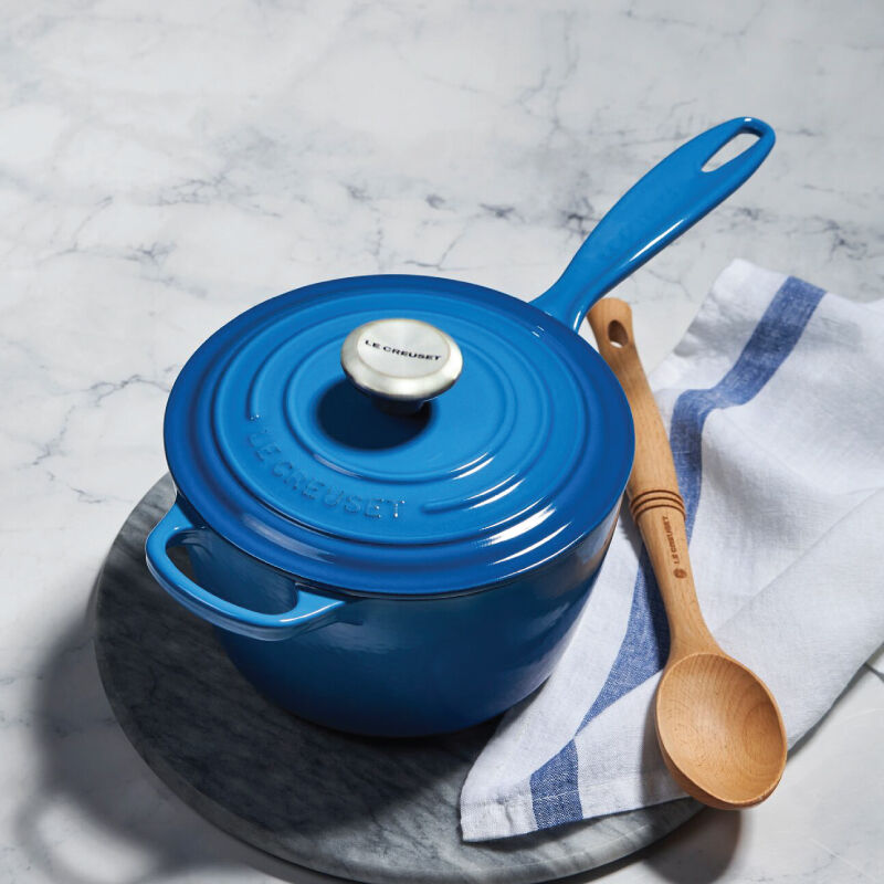 ル・クルーゼ　29 Signature Saucepan | Le Creuset®