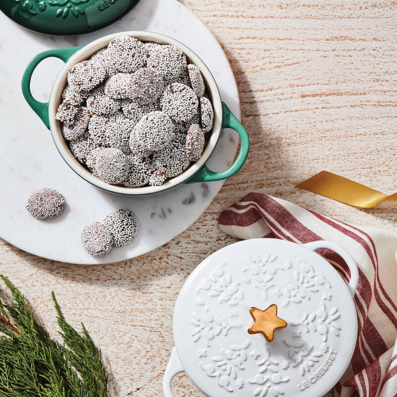 Noël Collection Mini Cocotte with Star Knob | Le Creuset®