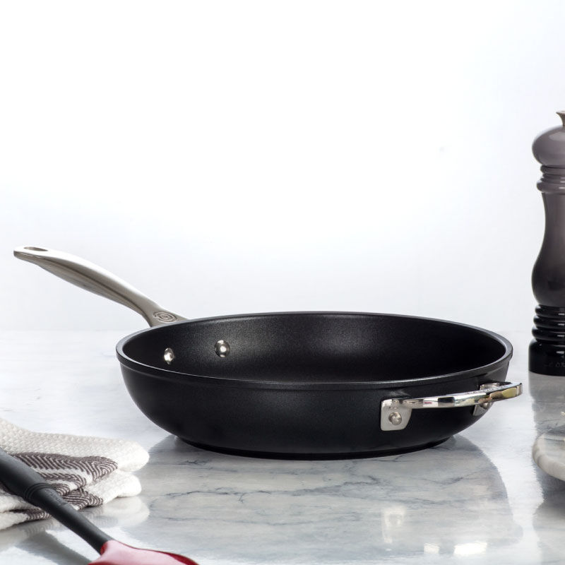 Toughened Non-stick PRO Deep Fry Pan | Le Creuset®