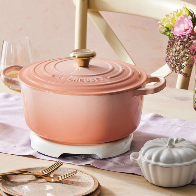 Enameled Cast Iron Signature TrivetWhite, view 1