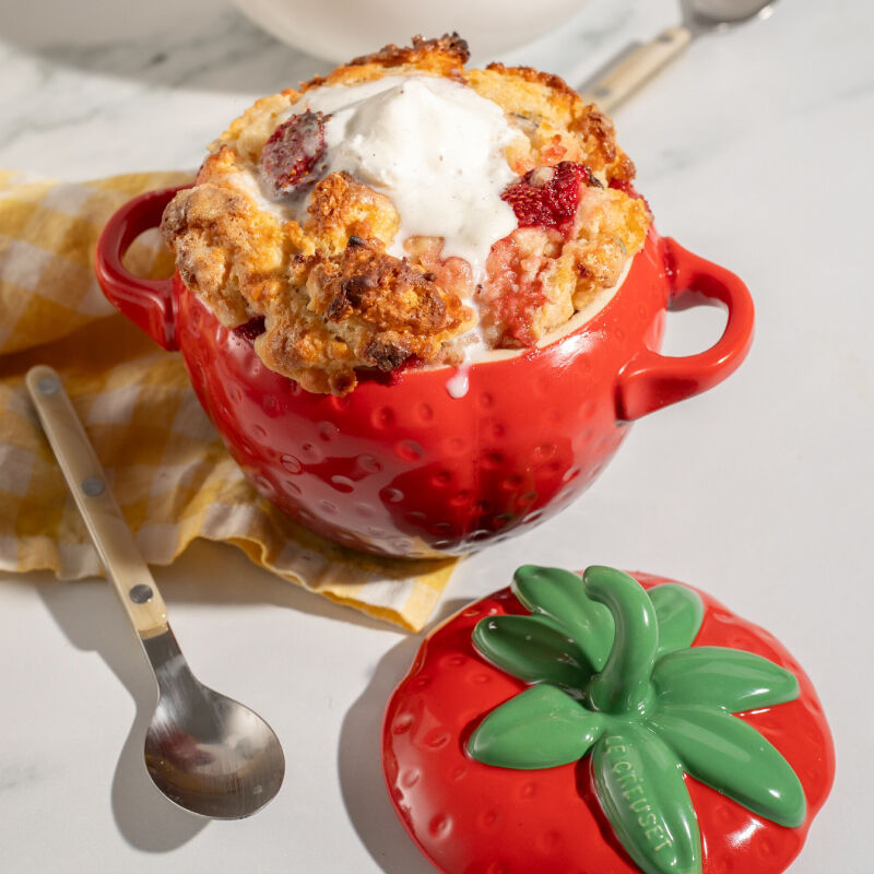 ルクルーゼ　ココット　ストロベリー Strawberry Mini Cocotte | Le Creuset®