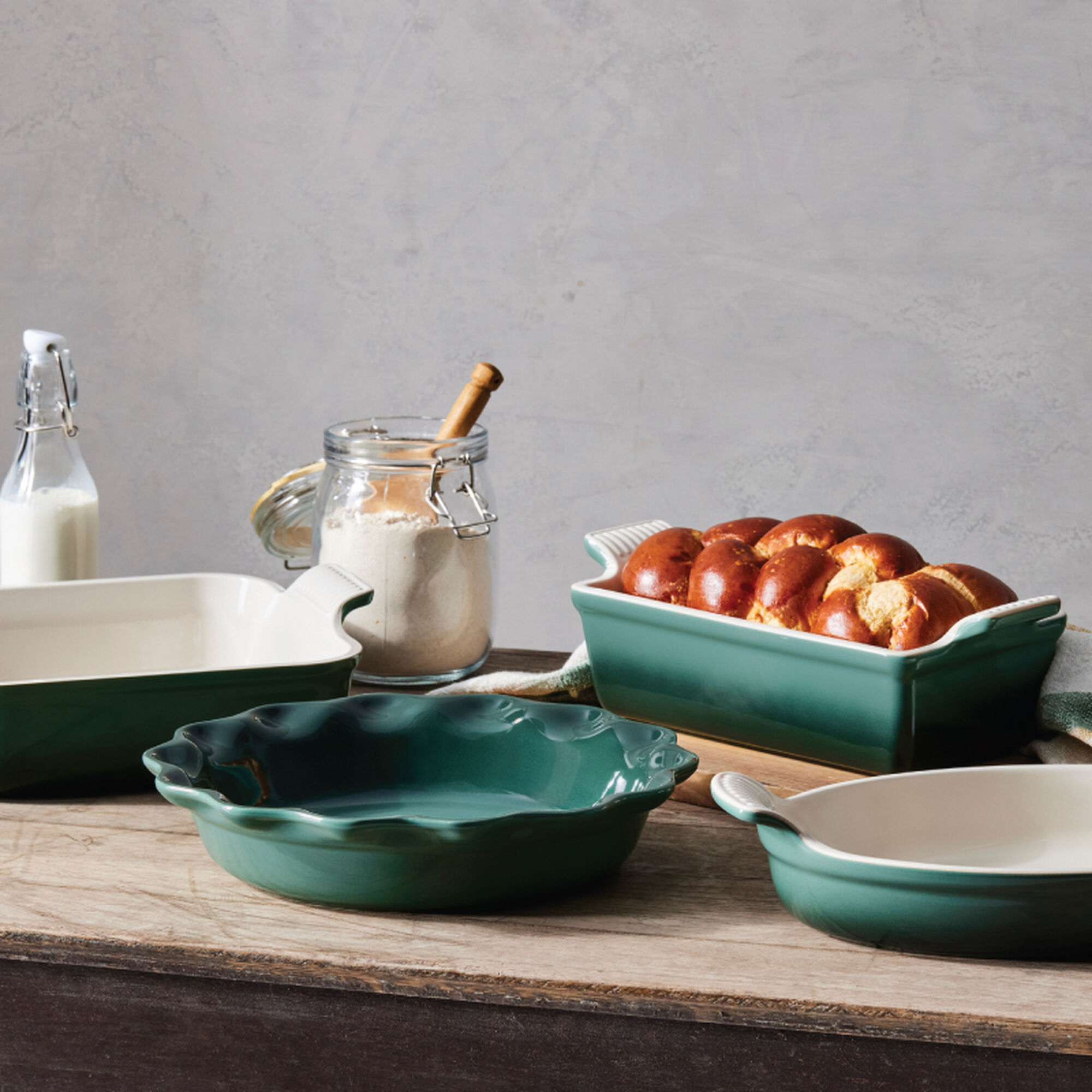 Heritage 4-Piece Bakeware Essentials Set - Artichaut