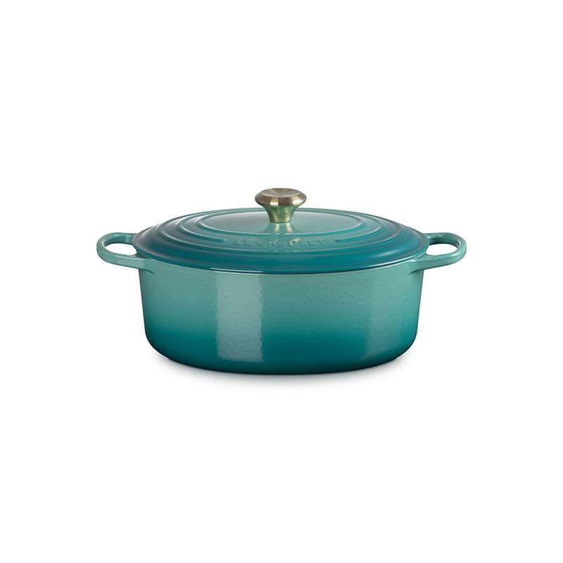 Signature Oval Dutch Oven | Le Creuset®
