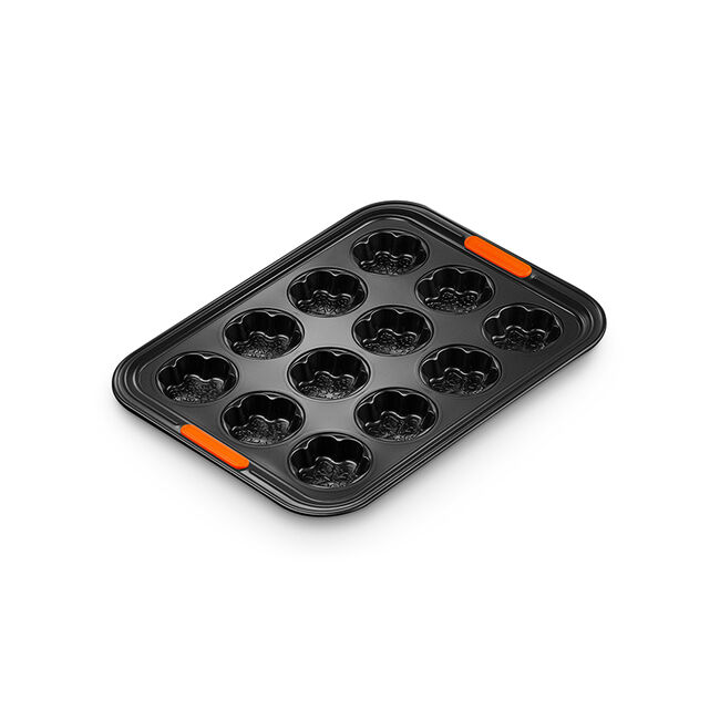 Non-stick Metal Bakeware 12-Cup Snowflake Cakelet Pan, view 1