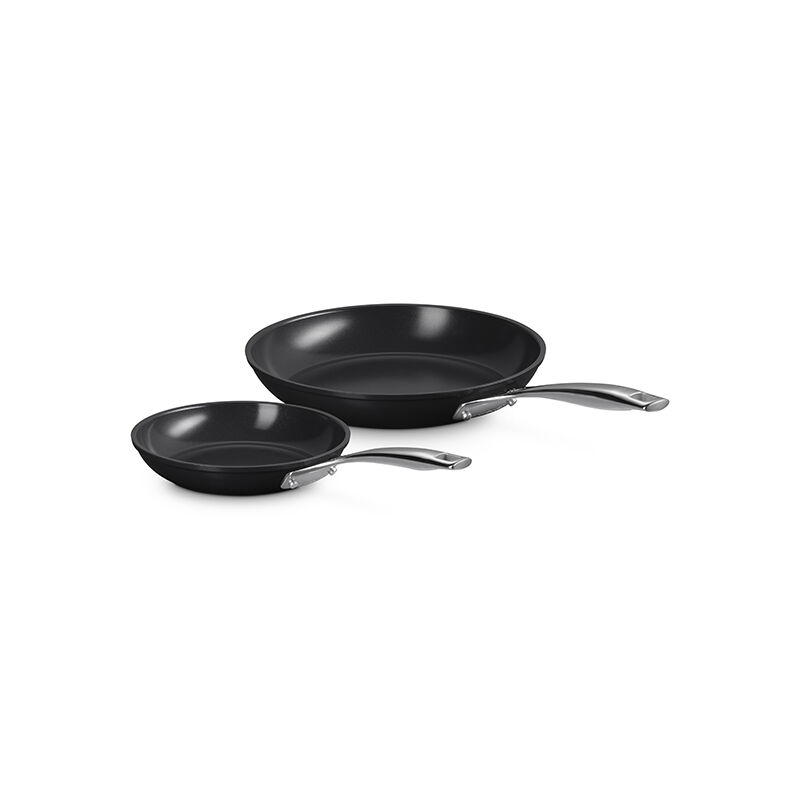 Essential Non-stick Ceramic 2-Piece Fry Pan Set | Le Creuset®