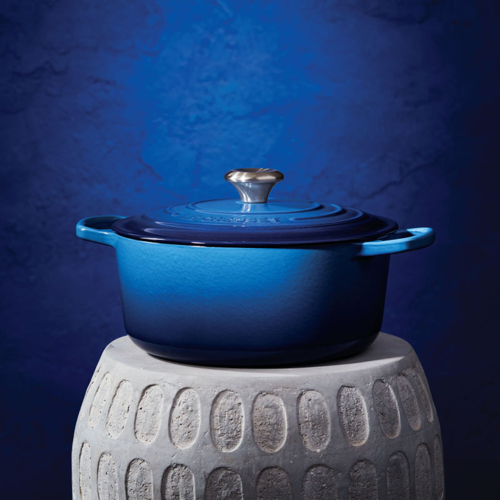 Signature Round Dutch Oven - Azure, 5 1/2 qt.