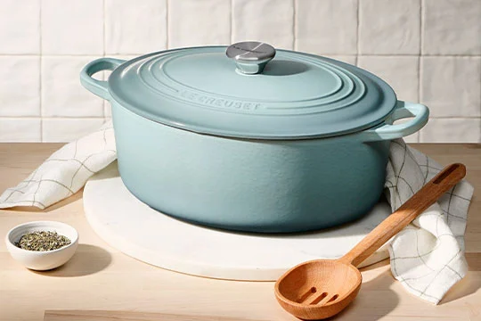 5 qt. Traditional Oval Dutch Oven  