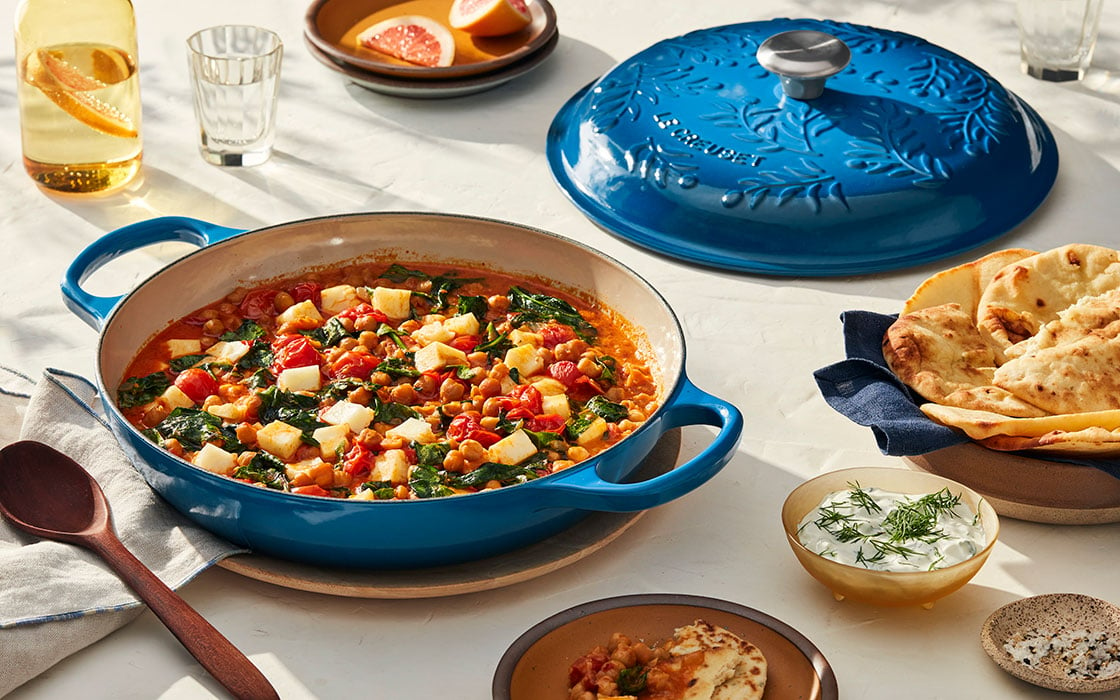 https://www.lecreuset.com/on/demandware.static/-/Sites-LeCreuset-Library/default/dw104d24d7/images/blog/tips-techniques/make-ahead/Braised-Chickpeas-1120x700.jpg