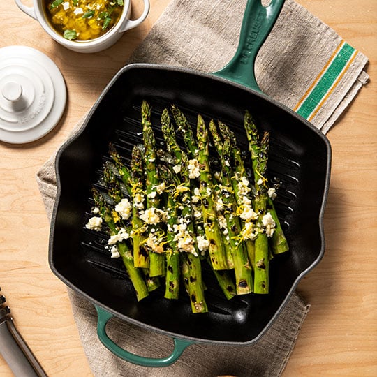 asparagus in a grill pan