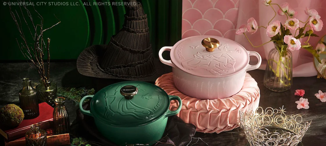 green and pink Dutch ovens themed to Wicked