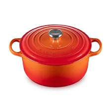 Signature Round Dutch Oven