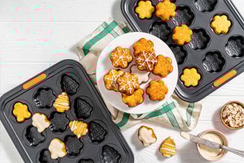 baking cookware and baked goods