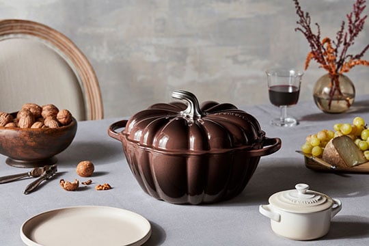 https://www.lecreuset.com/on/demandware.static/-/Sites-LeCreuset-Library/default/dw2ee9ec30/images/blog/style-design/ground/Ganache-Pumpkin-Cocotte-540x360.jpg