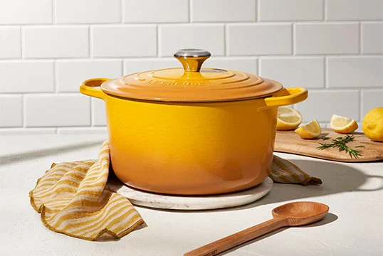 Signature round deep oven