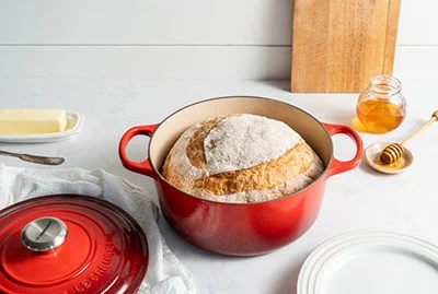 https://www.lecreuset.com/on/demandware.static/-/Sites-LeCreuset-Library/default/dw4615ecd6/images/blog/tips-techniques/how-to-clean/no-knead-bread.jpg