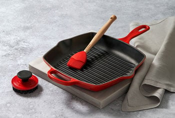 How To Clean Le Creuset Cookware – Crisbee Cast Iron Seasoning