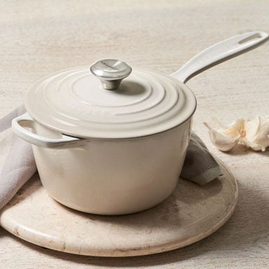 meringue sauce pot