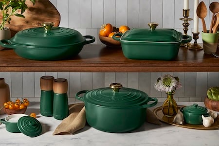 Shelves of Forêt items