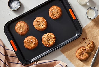 non-stick cookie sheet