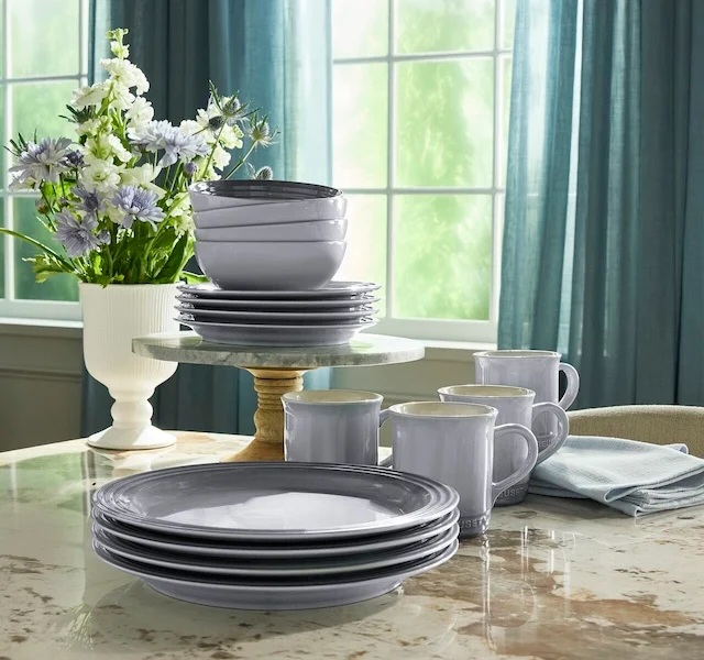 Château Dinnerware