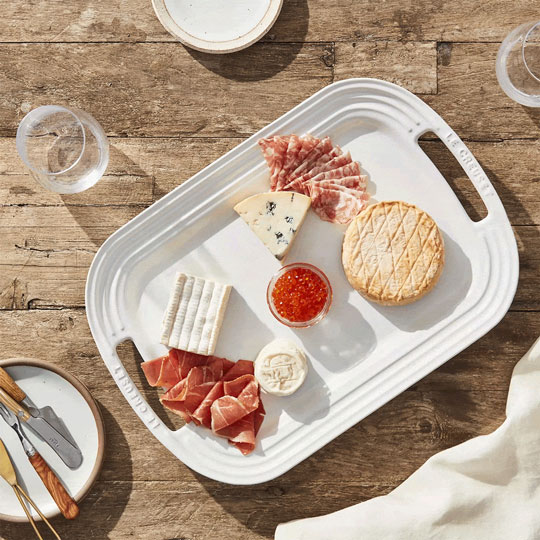 How to Compose a Cheese and Charcuterie Board Le Creuset® Official Site