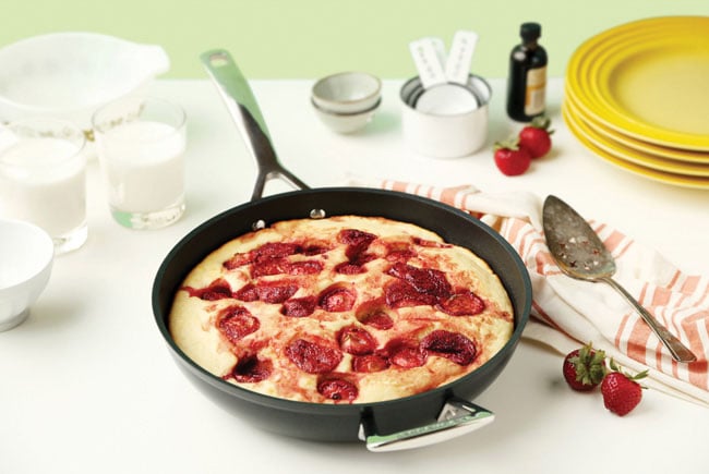 strawberry skillet cake