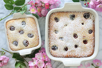 square cakes in bakers