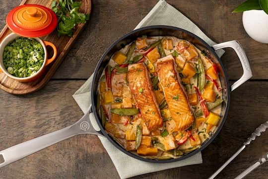 pad thai in a non-stick skillet