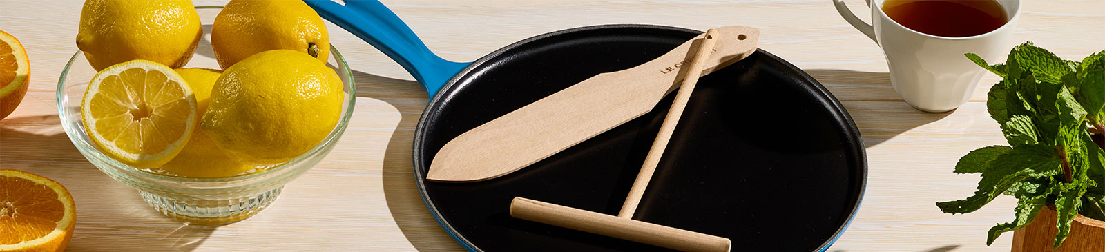crepe pan with rateau