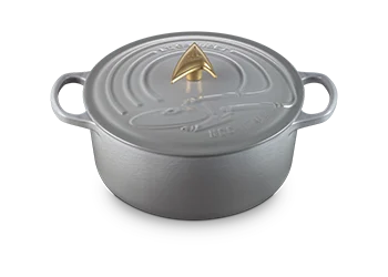 Enterprise Round Dutch Oven with Starfleet Delta Knob