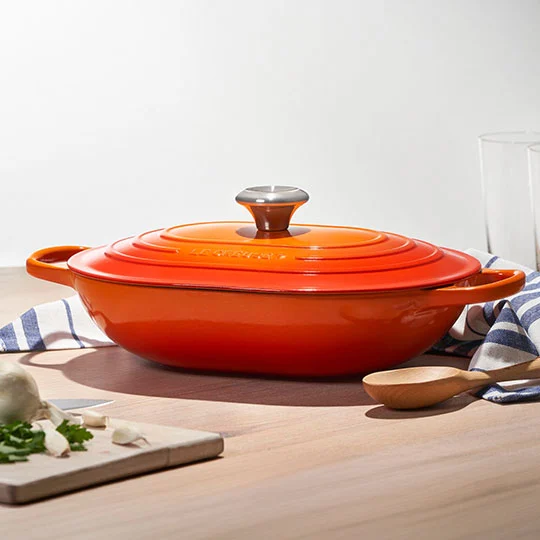 Oval casserole