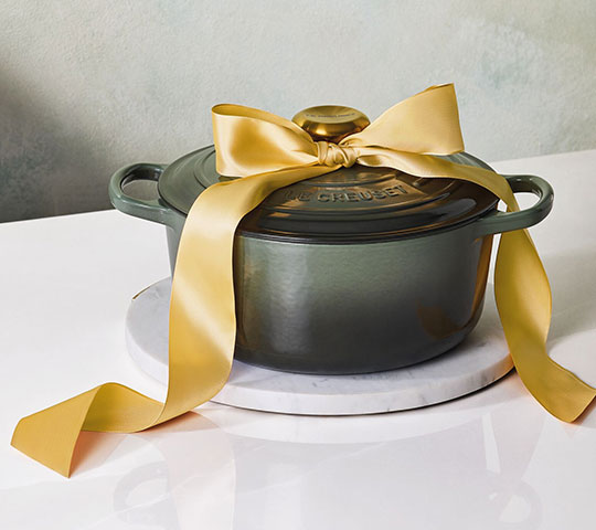 LE CREUSET - ぴっちゃんページ Casseroles, Covered Casseroles, Baking Dishes, and Loaf Pans