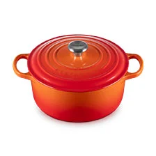 Signature Round Dutch Oven