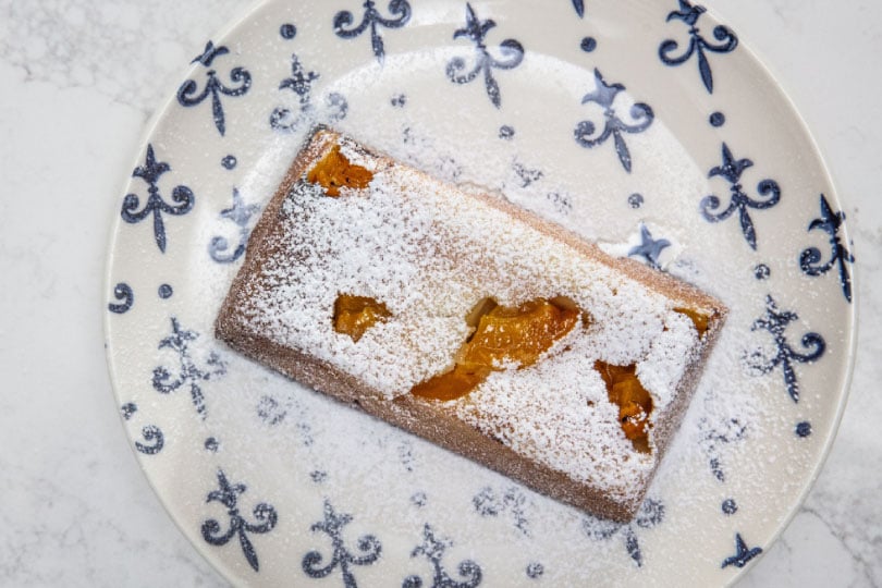 Almond Cake with Apricot