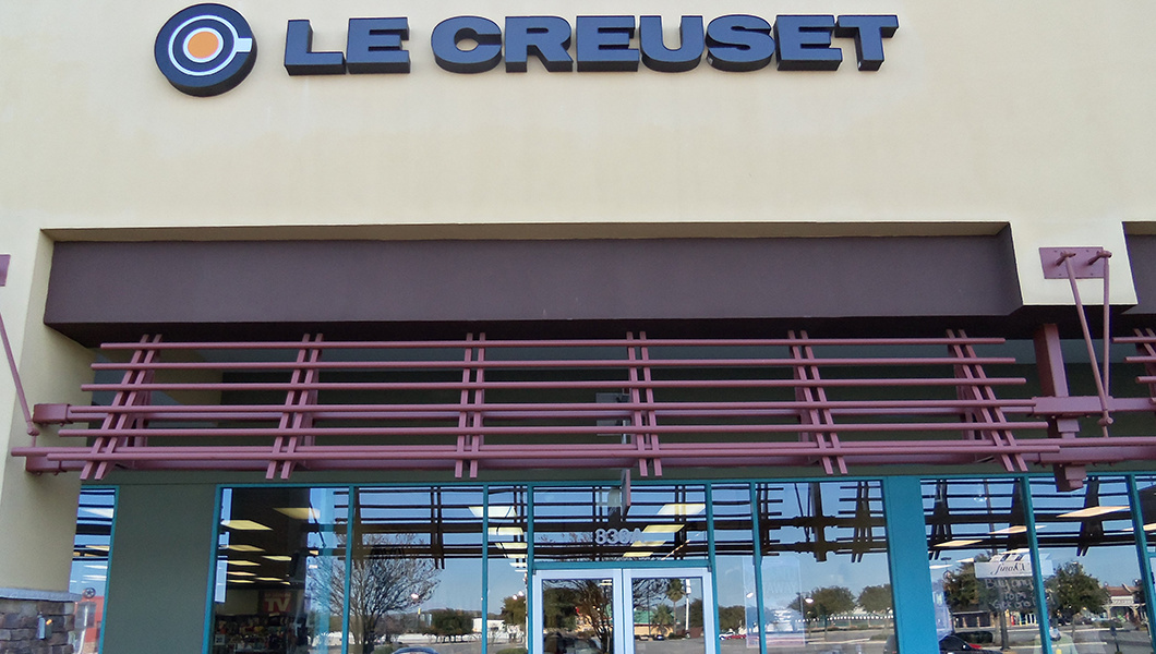 Le Creuset: Tanger Outlets - San Marcos