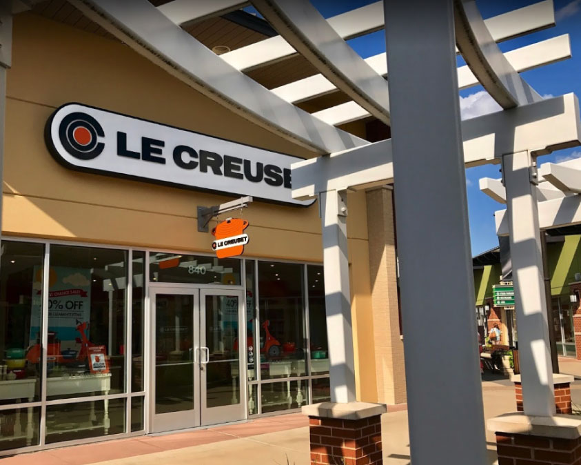 Le Creuset: St. Louis Premium Outlets
