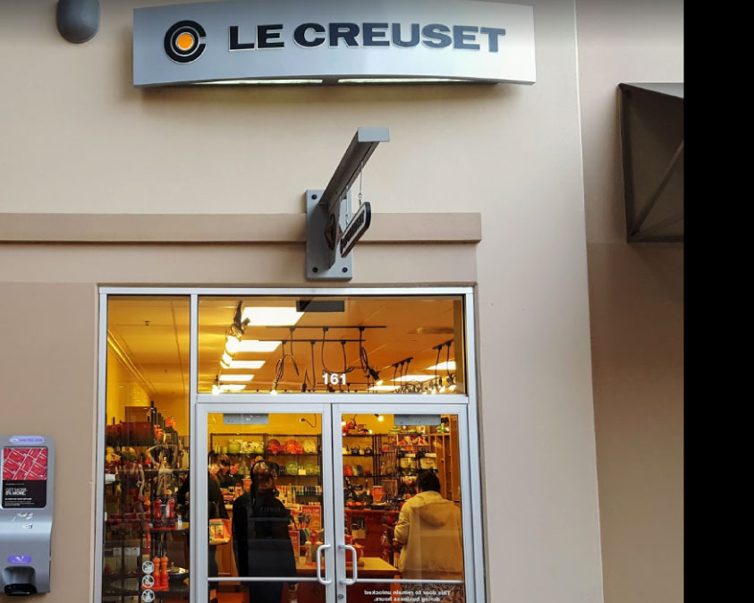 Le Creuset: Round Rock Premium Outlets